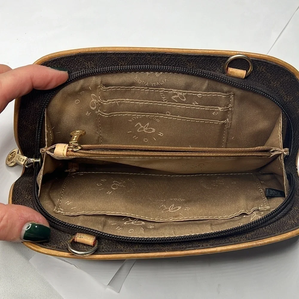 Rioni Zip Clutch Wallet with Detachable Adjustable Leather Strap